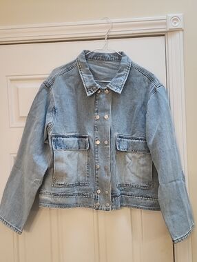 Light Wash Denim Jacket - Casual Boxy Coat